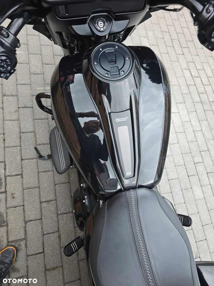 Harley-Davidson Touring Street Glide - 25
