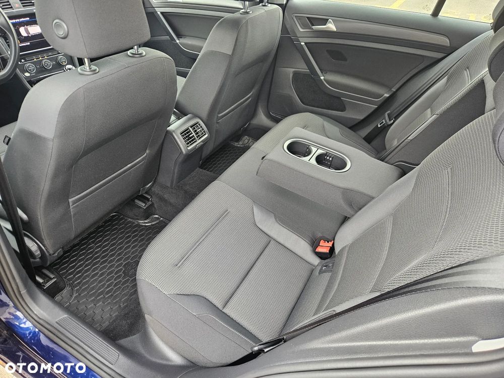 Volkswagen Golf 1.5 TSI BMT Comfortline - 21