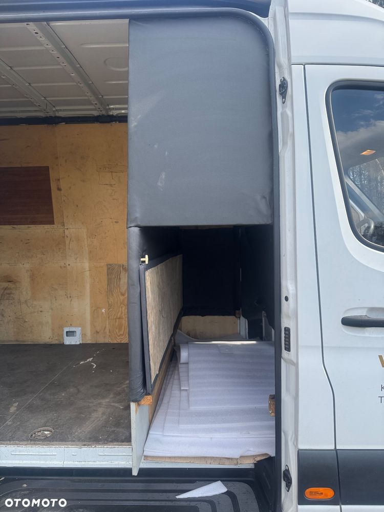 Mercedes-Benz Sprinter - 8