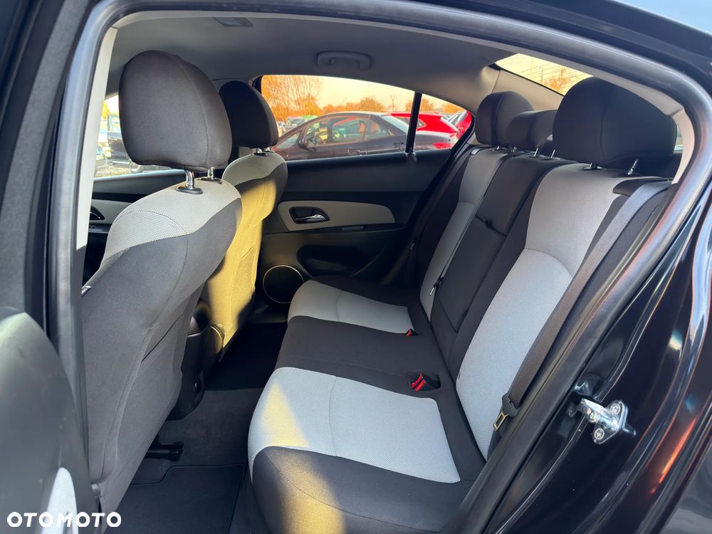 Chevrolet Cruze 1.8 LTZ+ - 22