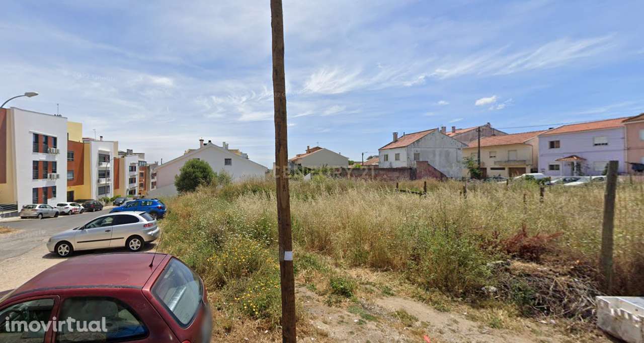 Terreno Urbano na Rua Gago Coutinho em Casal de Cambra - Grande imagem: 2/11