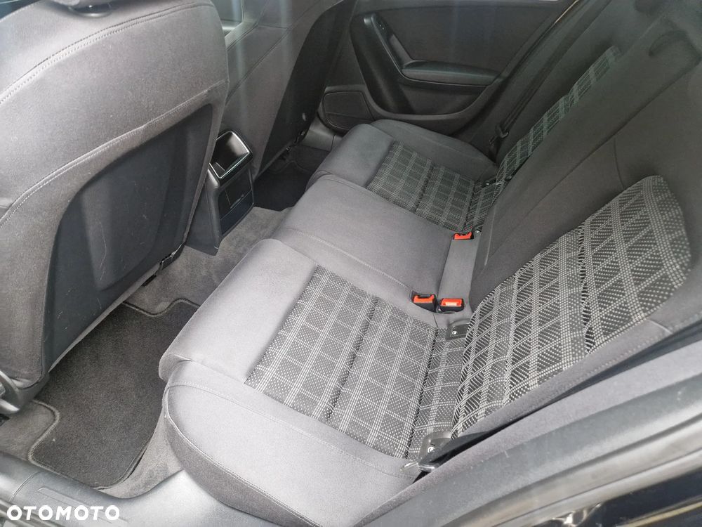 Audi A4 ver-1-8-tfsi-ambiente - 9