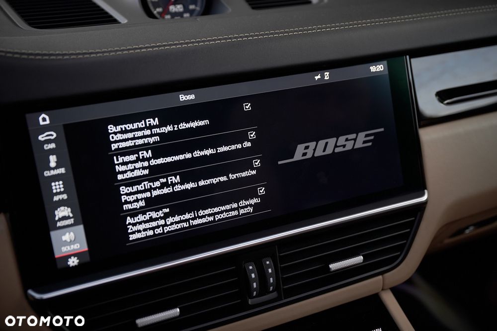 Porsche Cayenne - 38