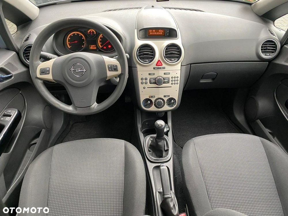 Opel Corsa 1.2 16V Essentia - 10