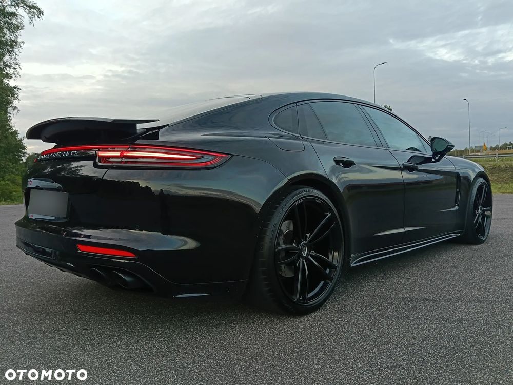 Porsche Panamera - 33