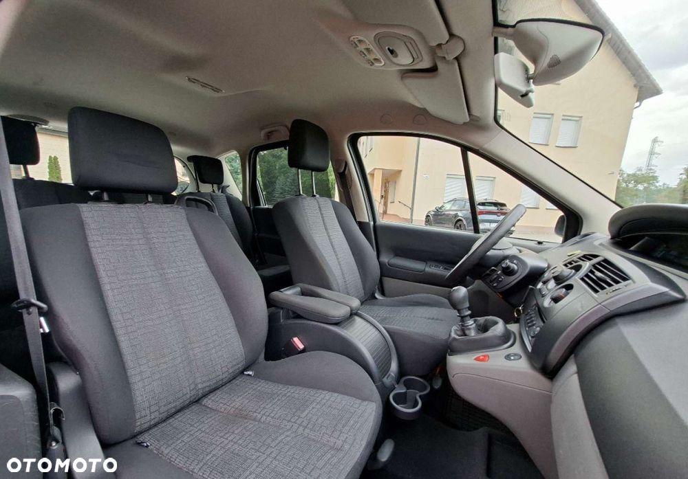 Renault Scenic - 16