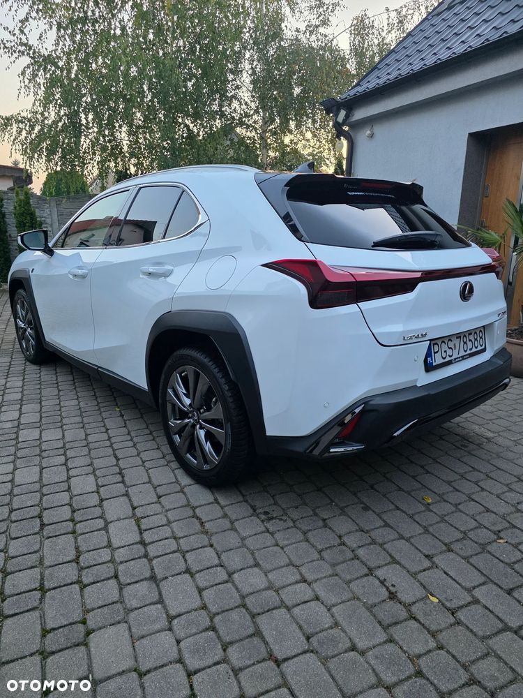 Lexus UX - 22