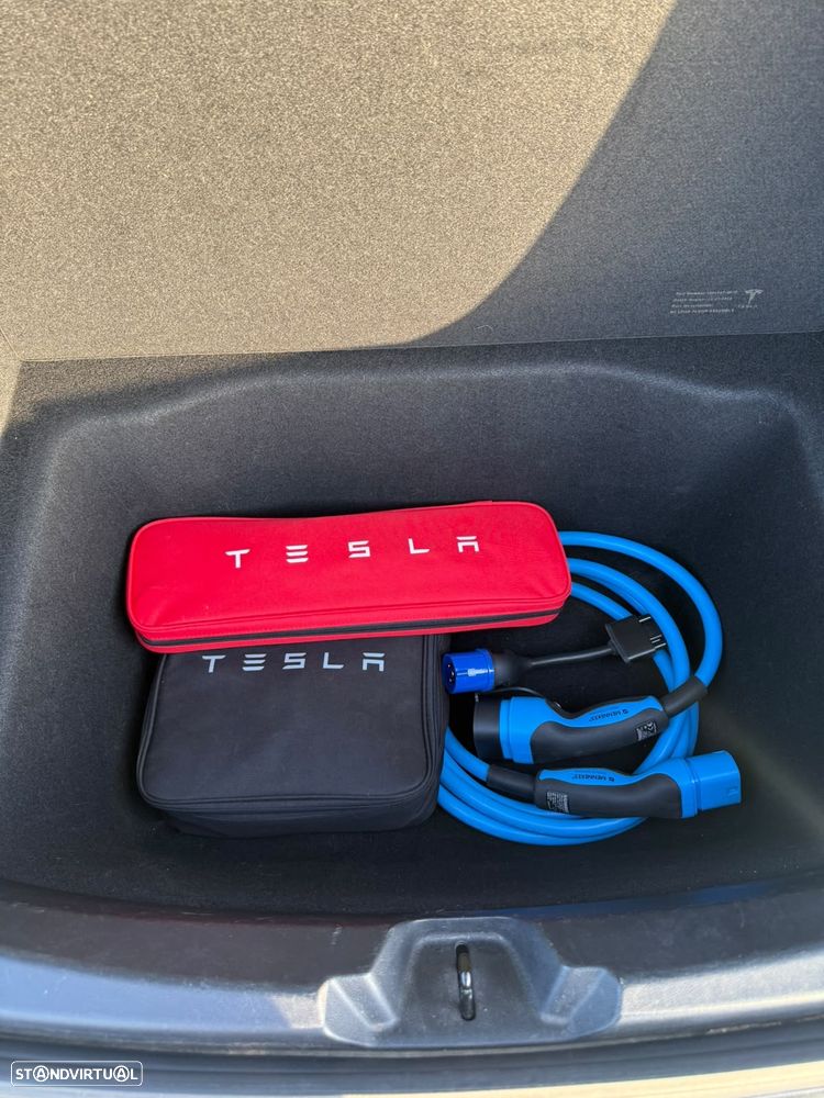 Tesla Model 3 - 16