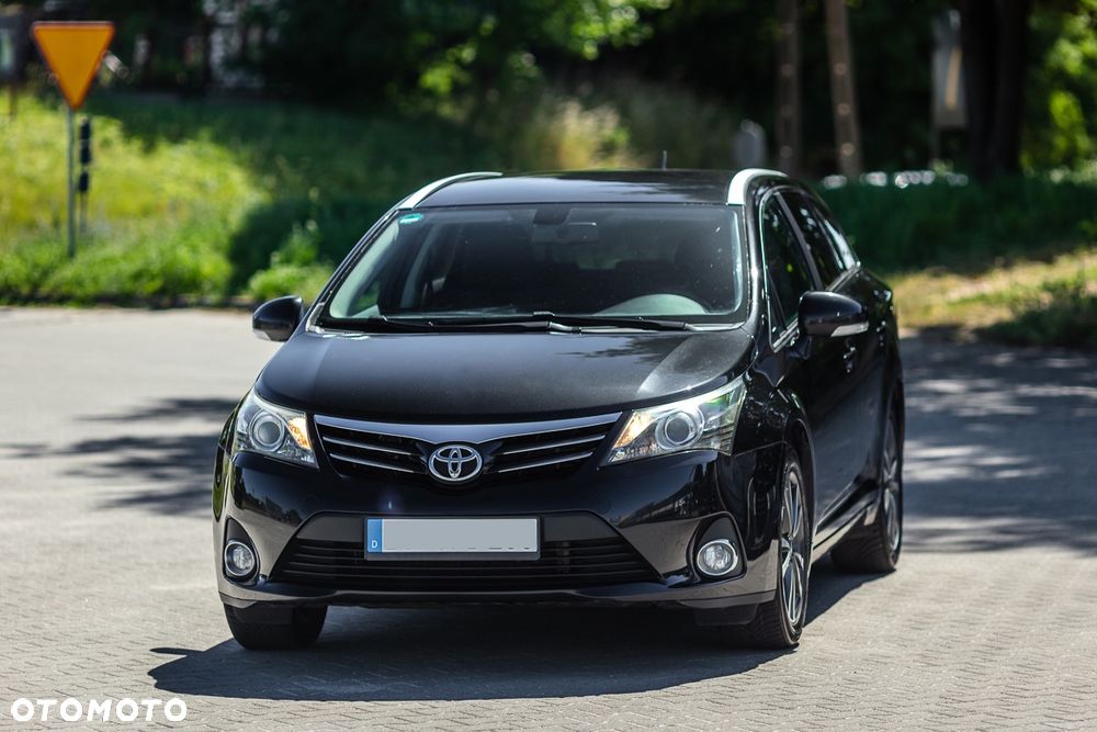Toyota Avensis 2.2 D-4D Executive - 9