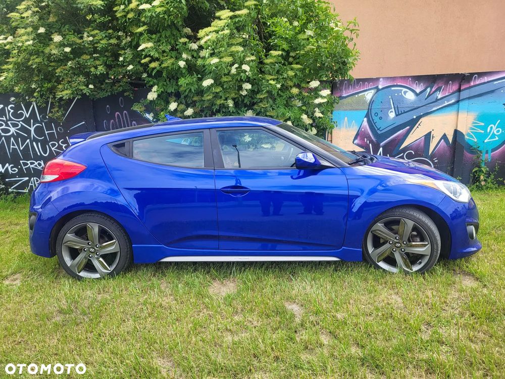 Hyundai Veloster - 3