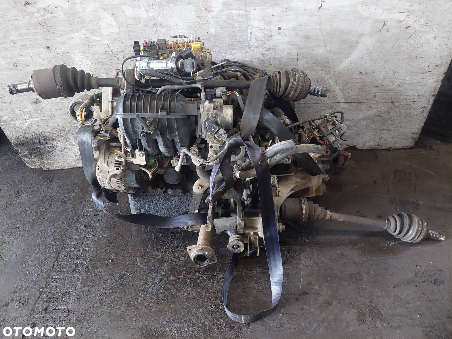 SILNIK BENZYNOWY KOMPLETNY OSPRZĘT SKRZYNIA CIVIC VI 1.4 16V D14Z4 - 1
