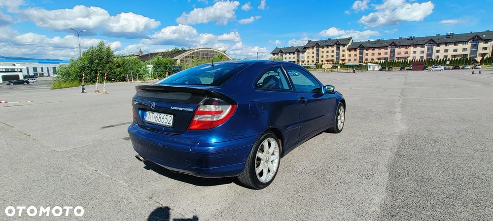 Mercedes-Benz Klasa C 180 Kompressor Automatik Sport Edition - 15