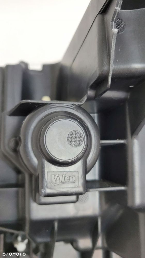 LAMPA PRAWA FULL LED ACTIVE HIGH BEAM VOLVO XC90 II LIFT 2019- - 16