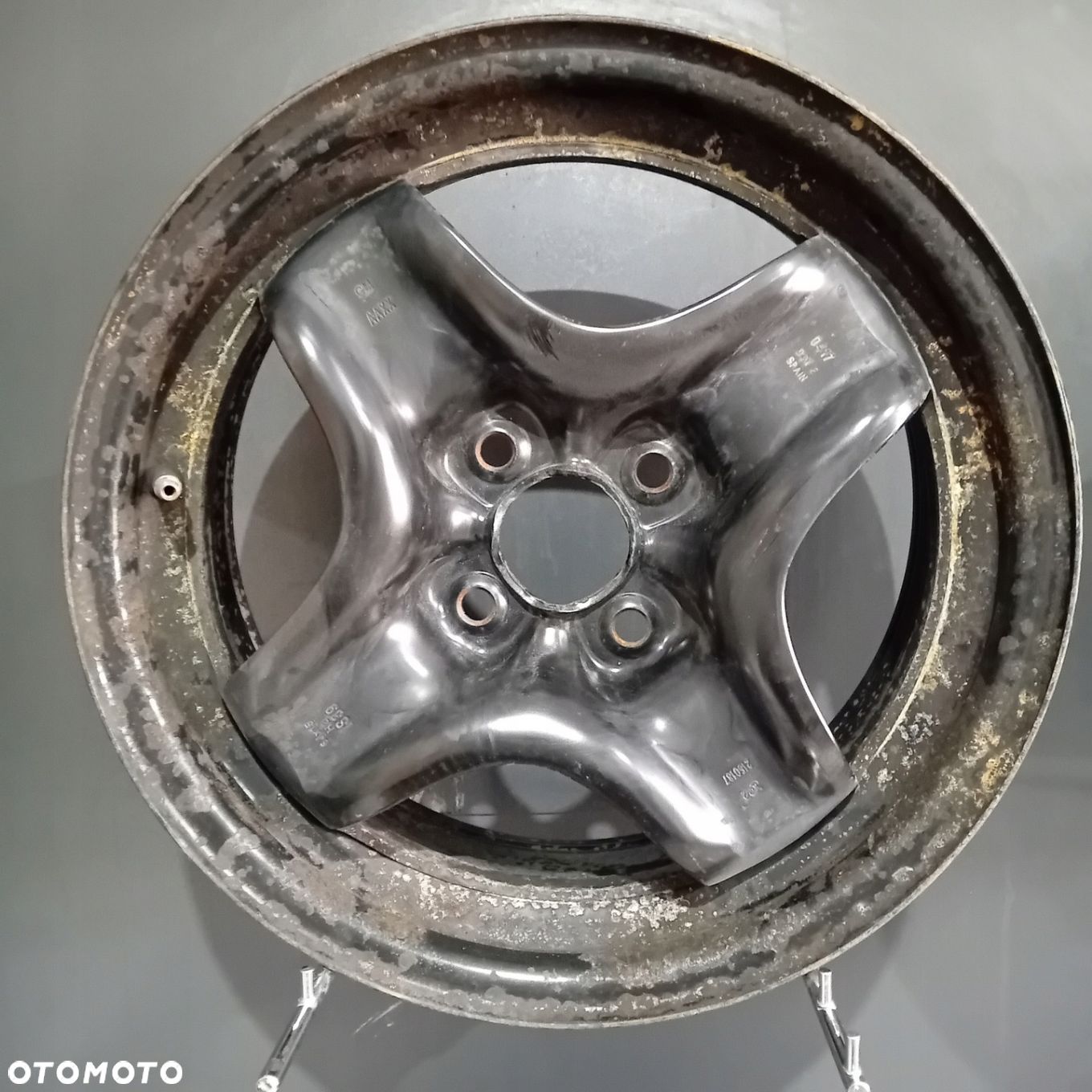 Felga 15 4x100 Opel 6Jx15 ET39 2150187 F12464-22 - 1