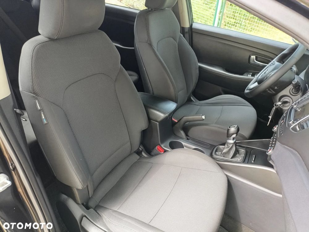 Kia Carens 1.7 CRDi L 7os - 10