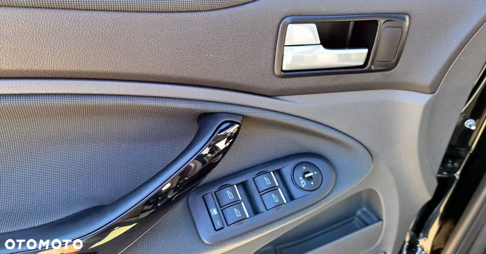 Ford Kuga - 23