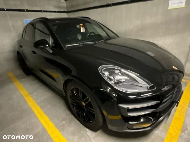 Porsche Macan Turbo Performance - 1