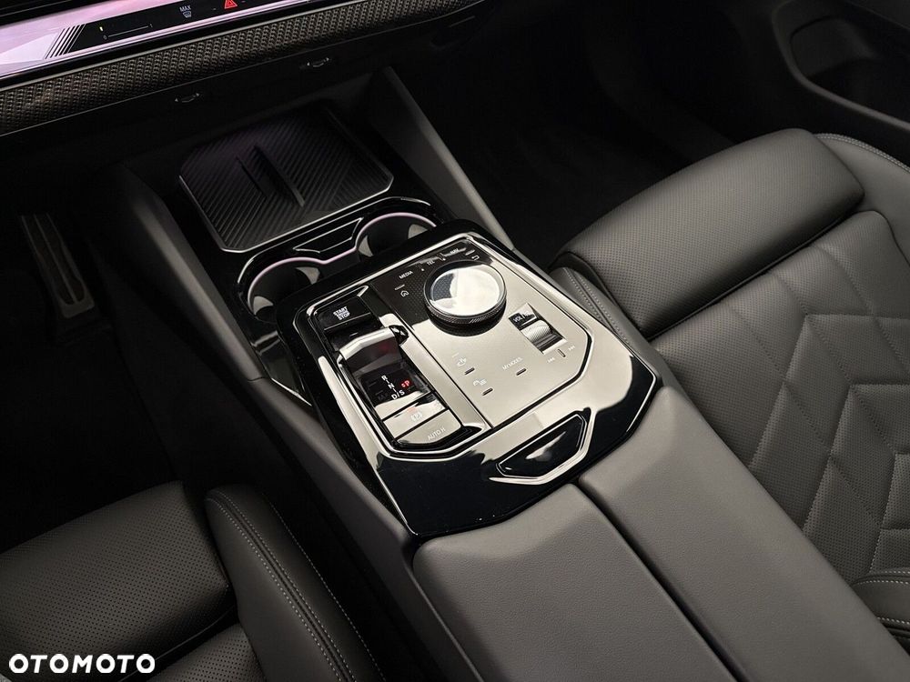 BMW Seria 5 520i mHEV M Sport - 17