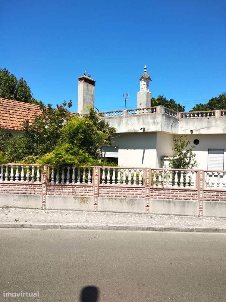 Moradia de R/C, HABITÁVEL, c/ licença, a 5m do Centro. - Grande imagem: 5/25