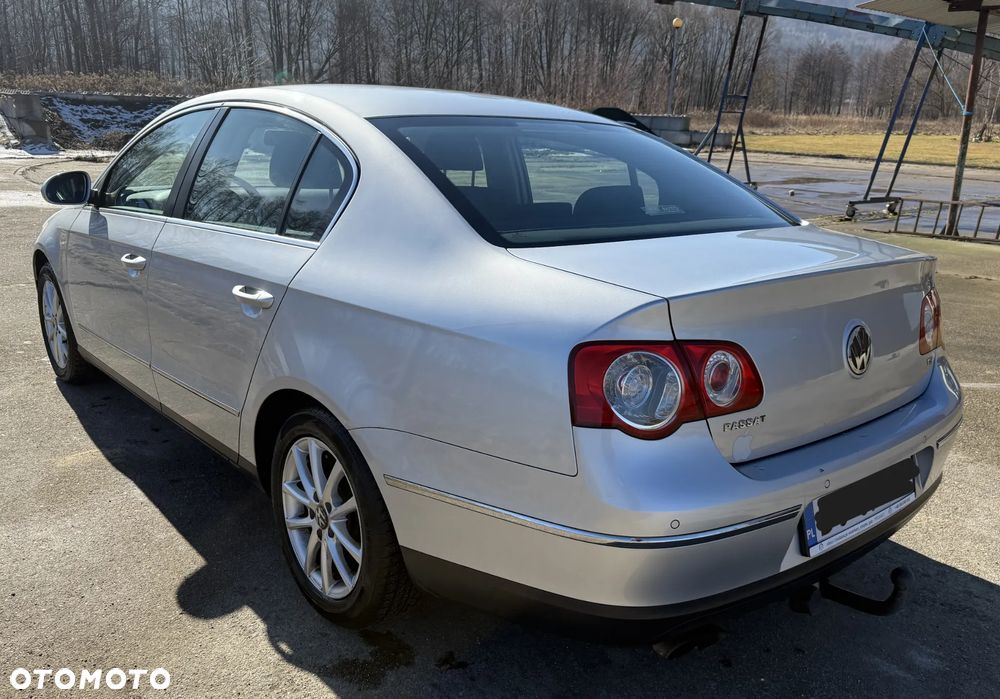 Volkswagen Passat - 12