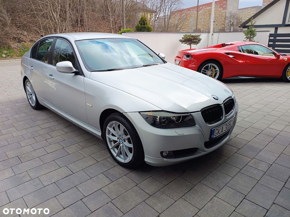 BMW Seria 3 320i - 17