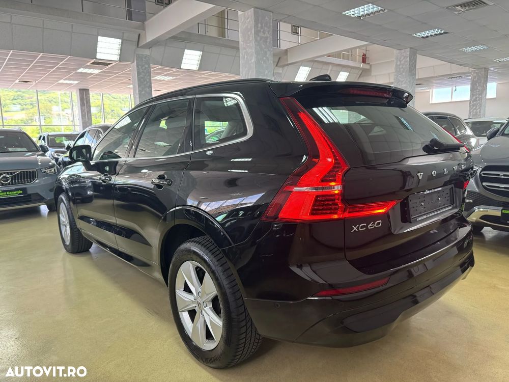 Volvo XC 60 B4 D AWD Geartronic Momentum Pro - 10