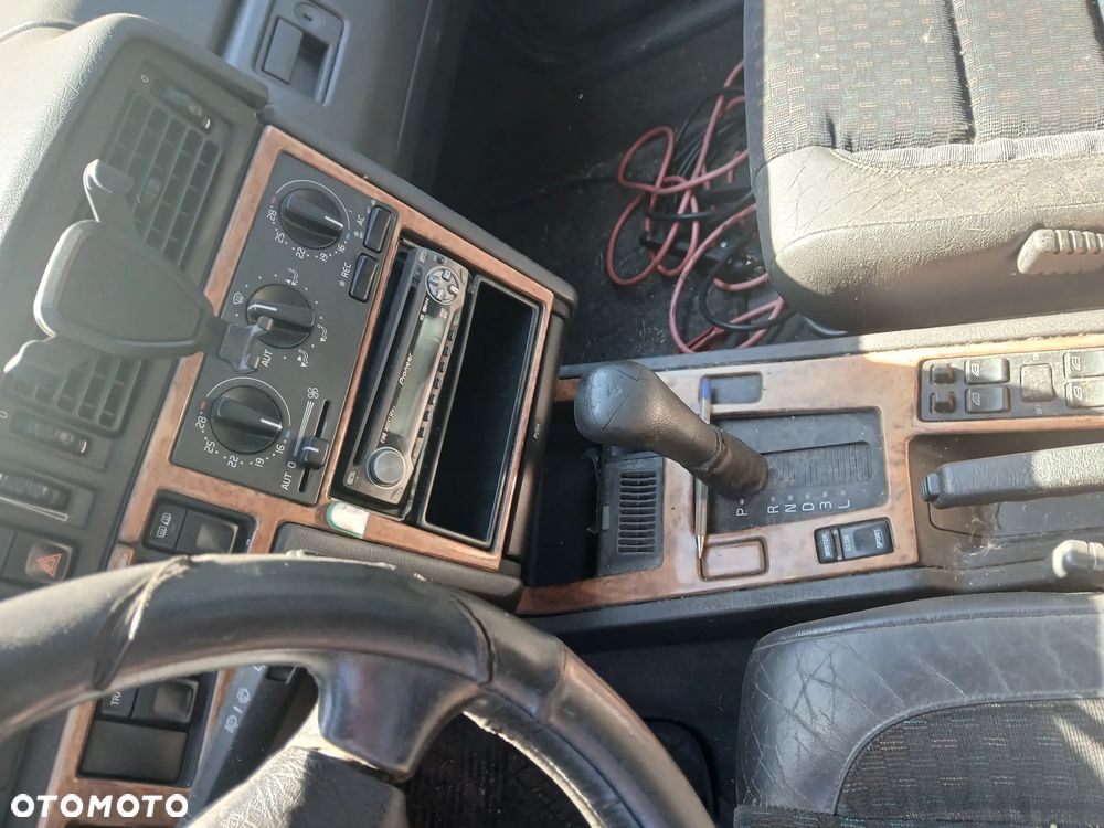 volvo 850 kombi fotel fotele kanapa deska kokpit podsufitka boczek boczki klamka podłokietnik licznik - 5