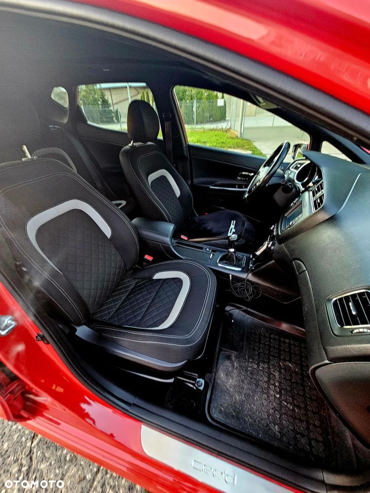 Kia Ceed - 17