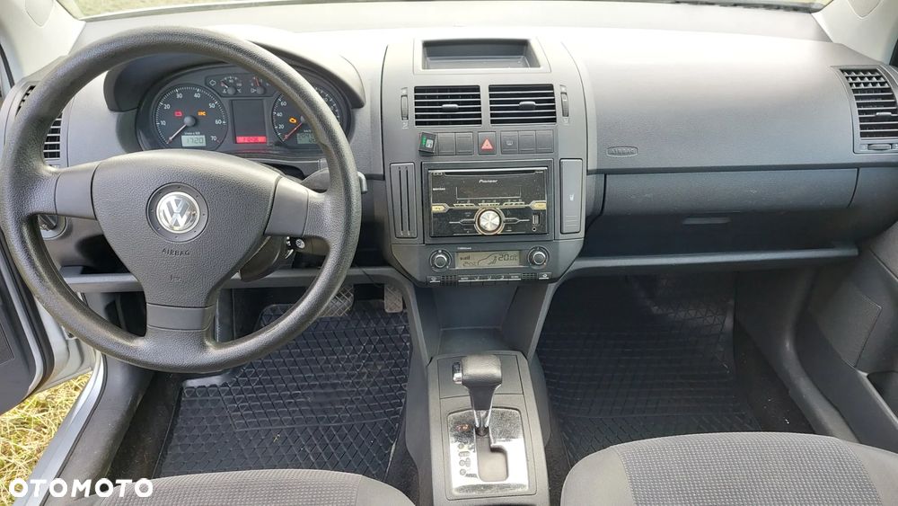 Volkswagen Polo 1.6 Comfortline - 11