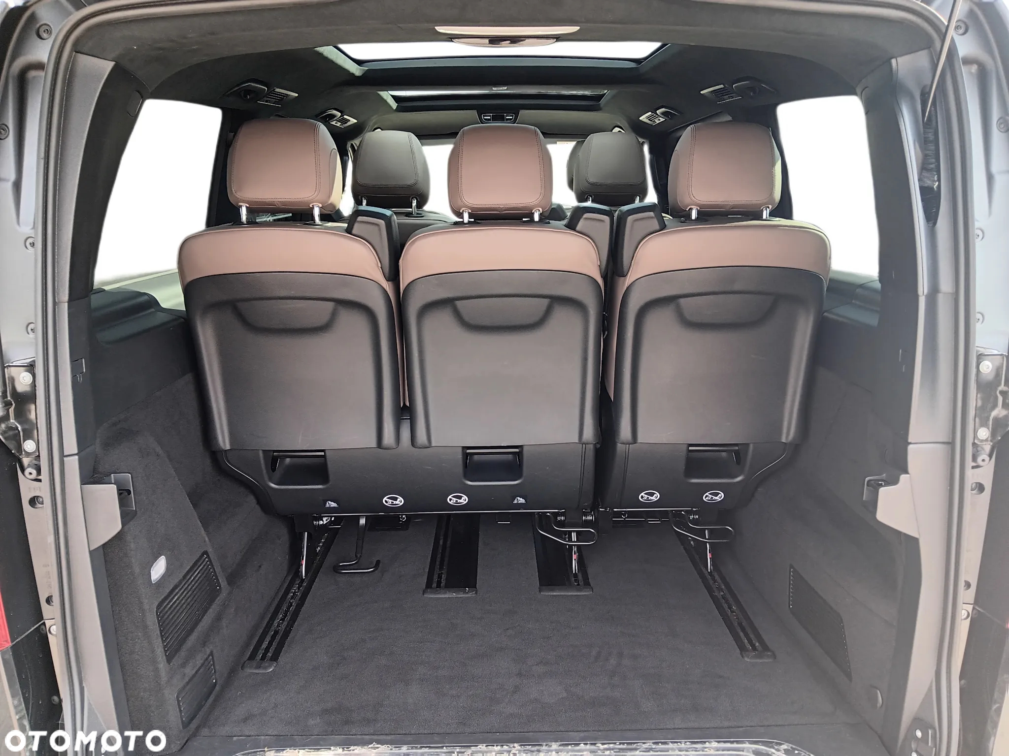 Mercedes-Benz Klasa V 300 d 4-Matic Exclusive 9G-Tronic (d³ugi) - 13