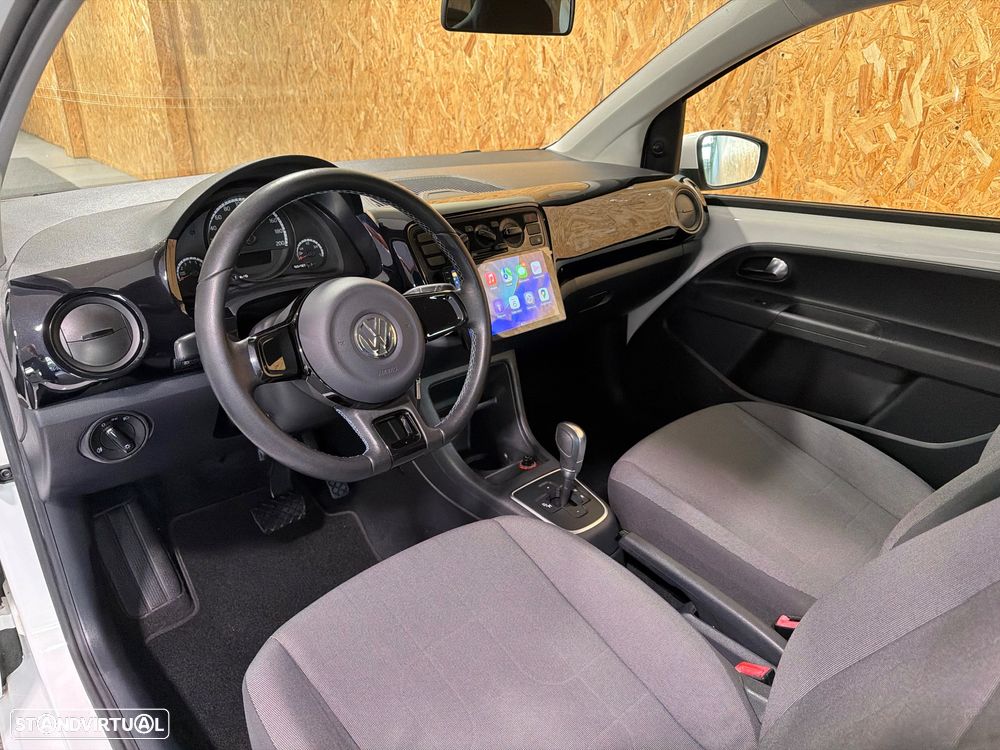 VW Up! 1.0 BlueMotion Move Auto - 19