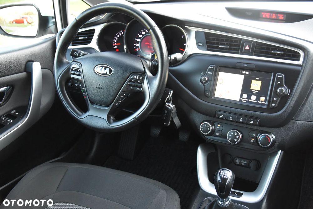 Kia Ceed 1.4 CVVT Dream-Team Edition - 24