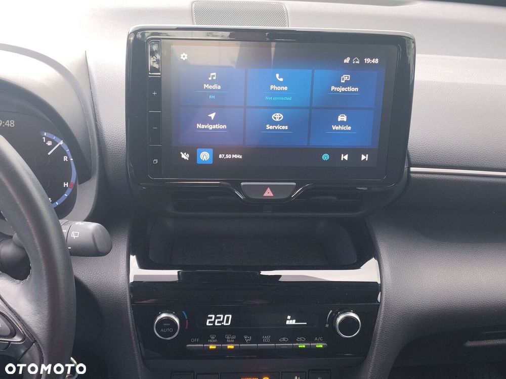 Toyota Yaris Cross Hybrid 1.5 Comfort 4x4 - 19