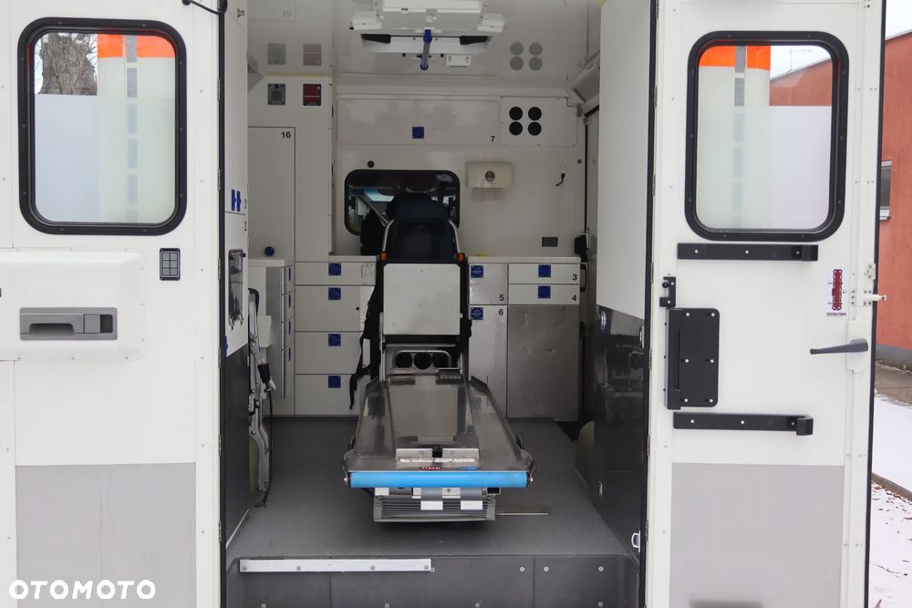 Mercedes-Benz SPRINTER - 8