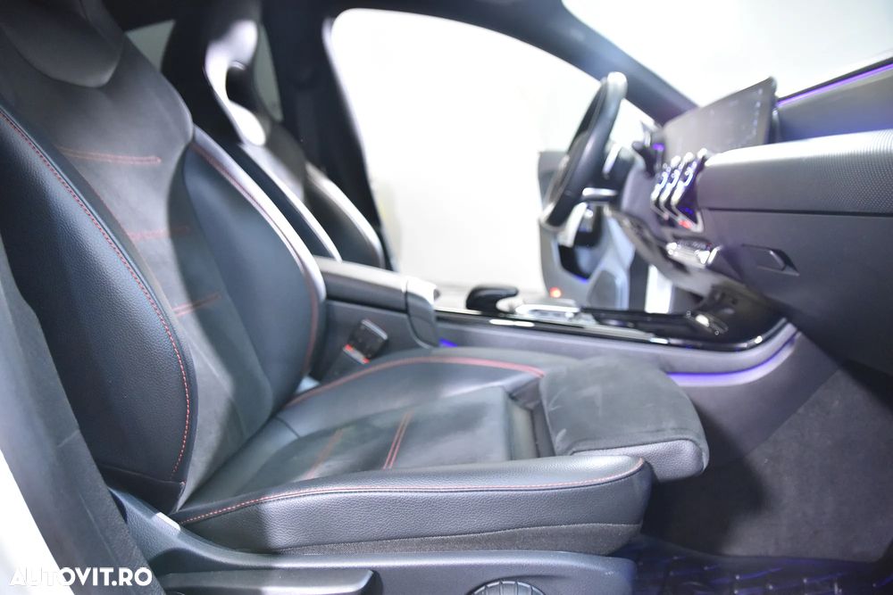 Mercedes-Benz CLA 200 d 8G-DCT AMG Line - 12