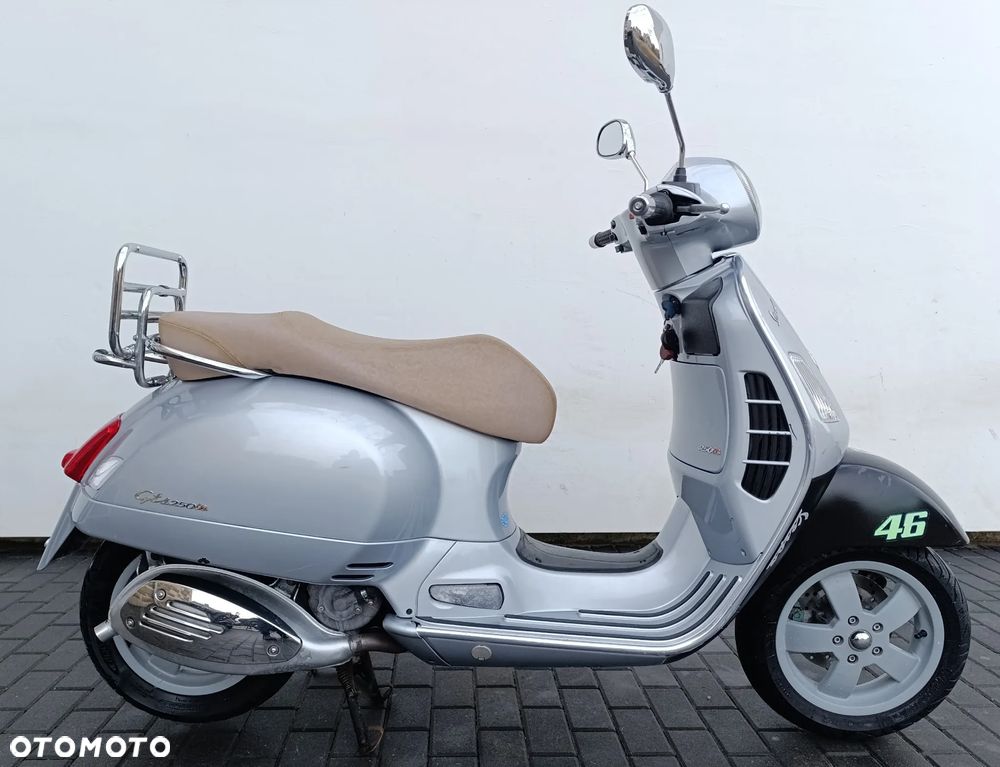 Piaggio Vespa - 7