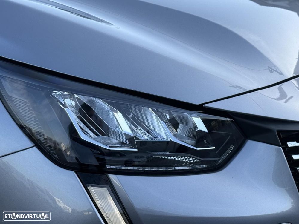 Peugeot 208 1.2 PureTech Active - 8
