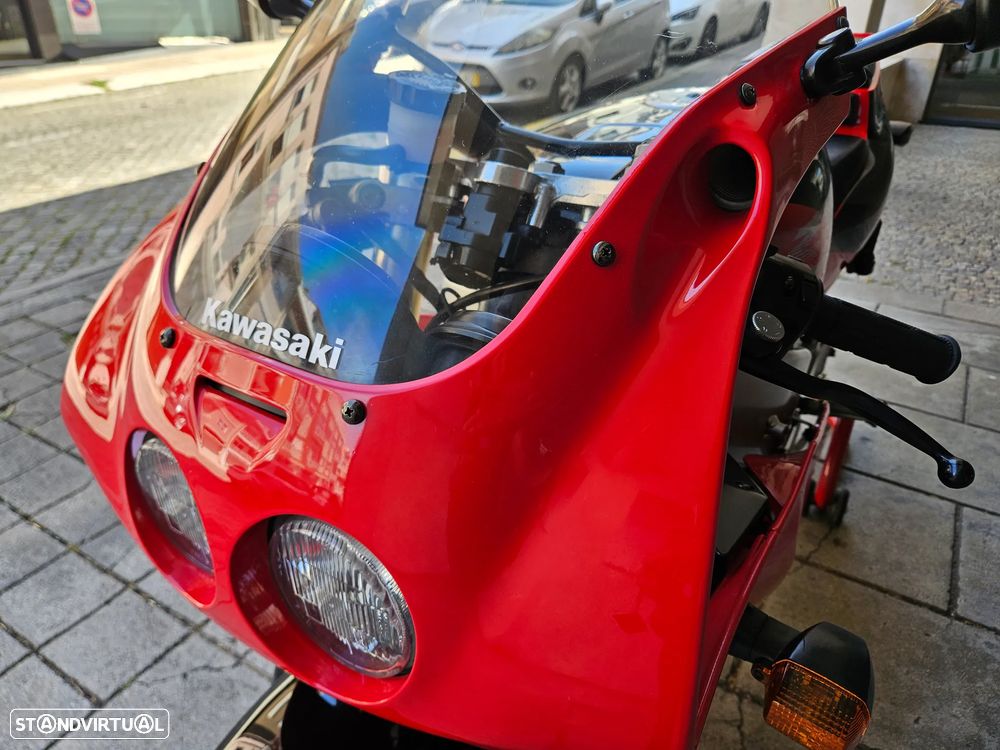 Kawasaki ZXR 400 - 11