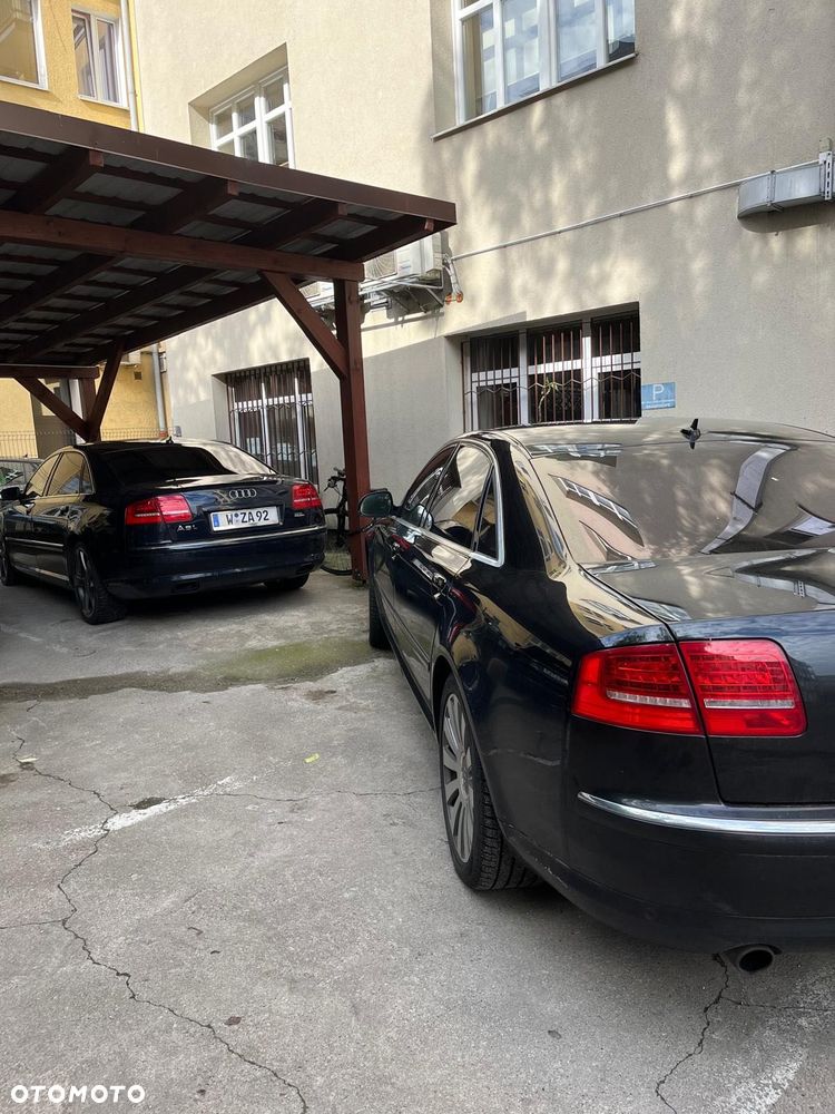 Audi A8 - 8