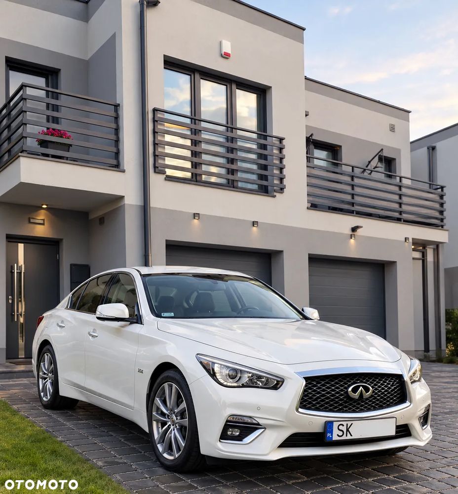 Infiniti Q50 - 2