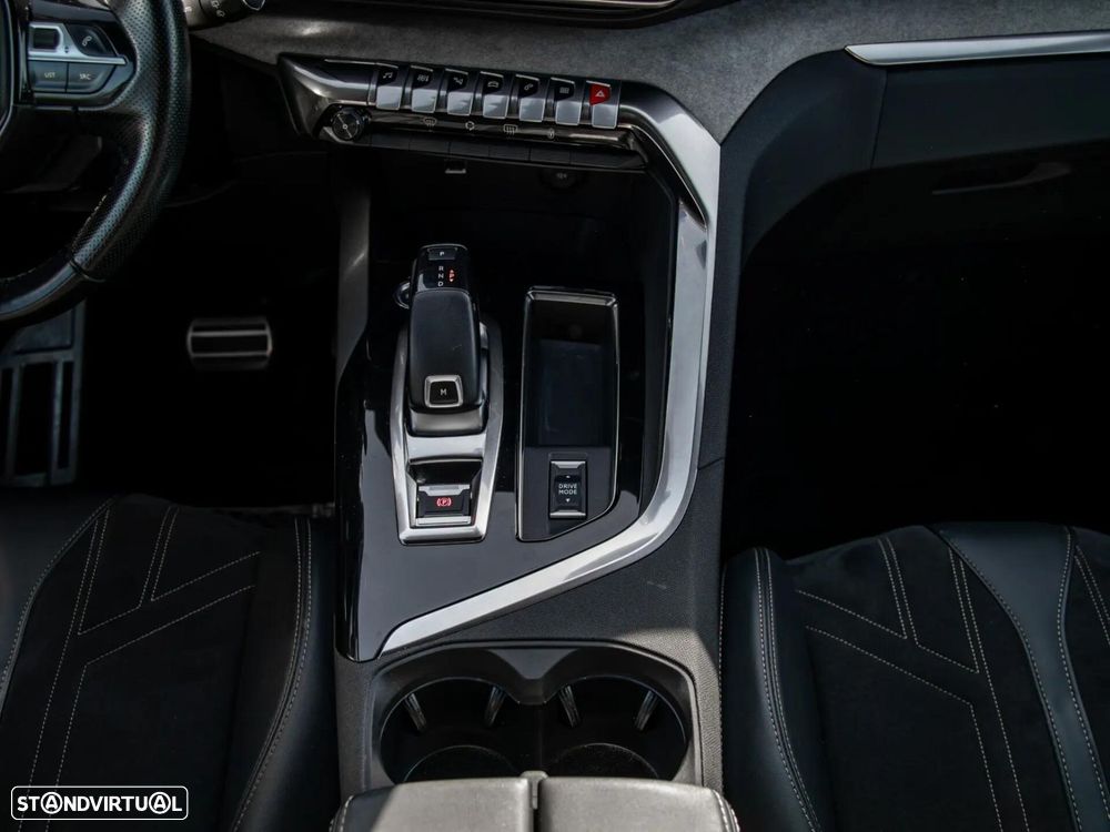 Peugeot 3008 1.5 BlueHDi GT EAT8 - 28