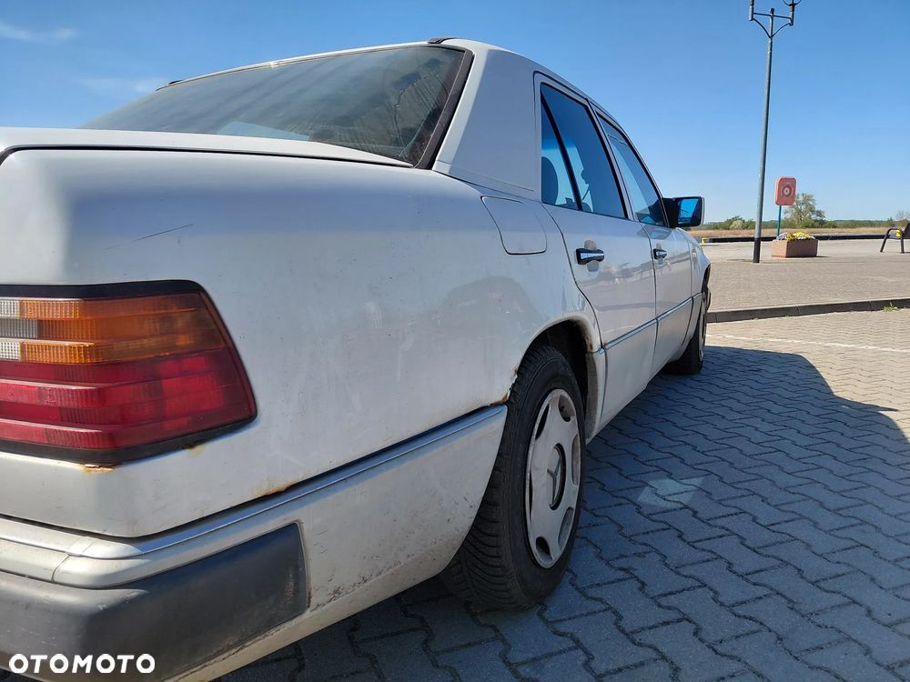 Mercedes-Benz W124 (1984-1993) - 10