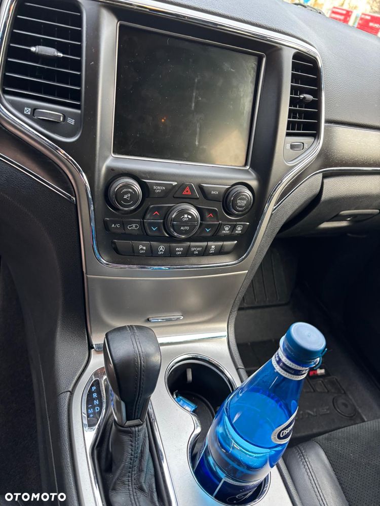 Jeep Grand Cherokee - 10