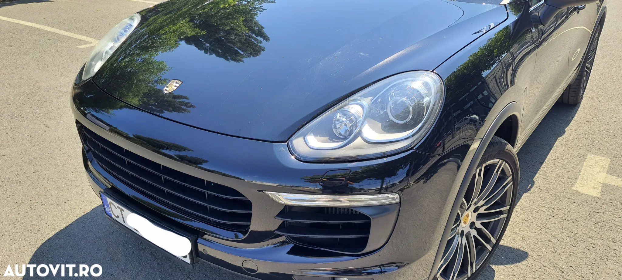 Porsche Cayenne 3.0 L - 6
