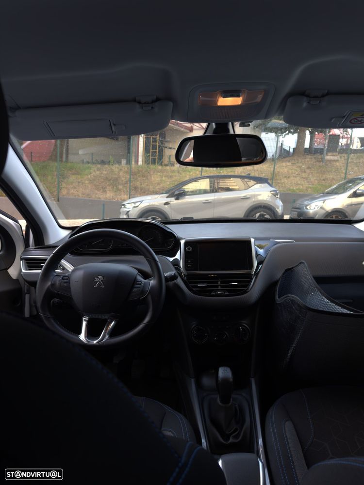 Peugeot 2008 1.2 PureTech Active - 10
