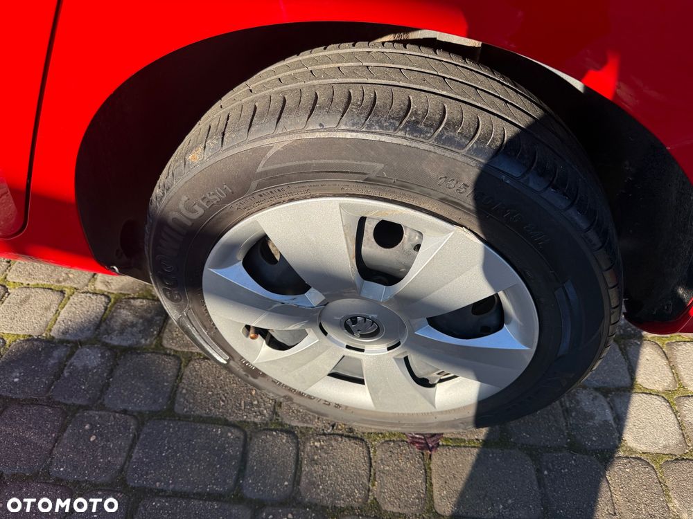 Skoda Fabia 1.0 MPI Cool Edition Red & Grey - 12