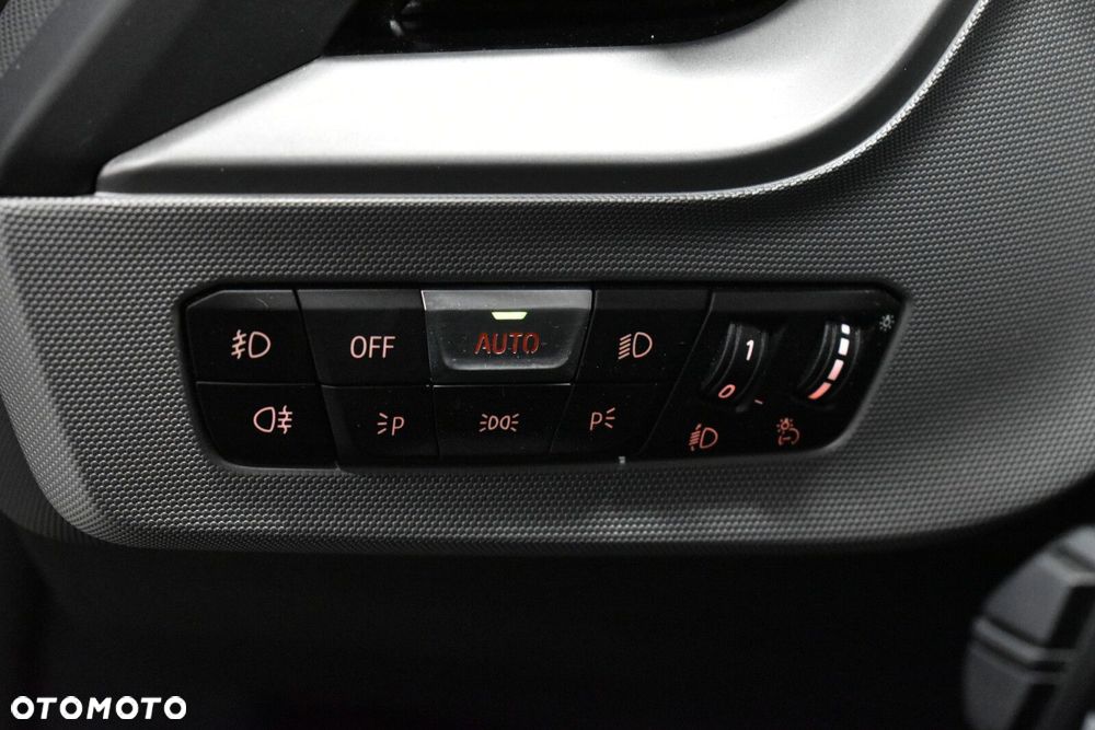 BMW Seria 1 118i Advantage - 11