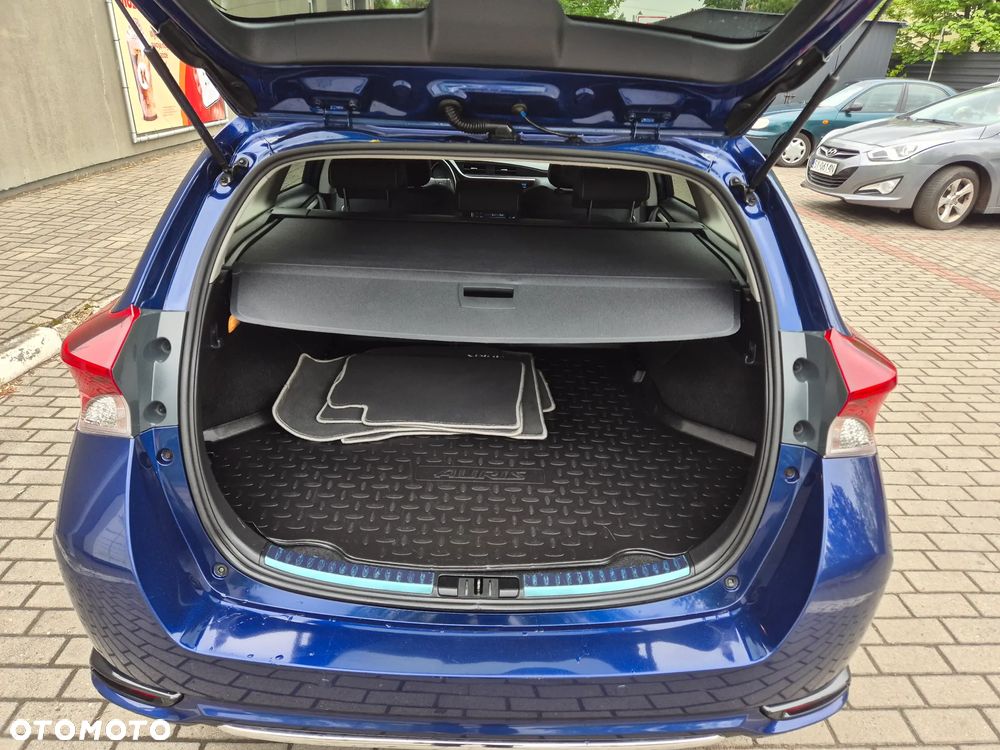 Toyota Auris - 13