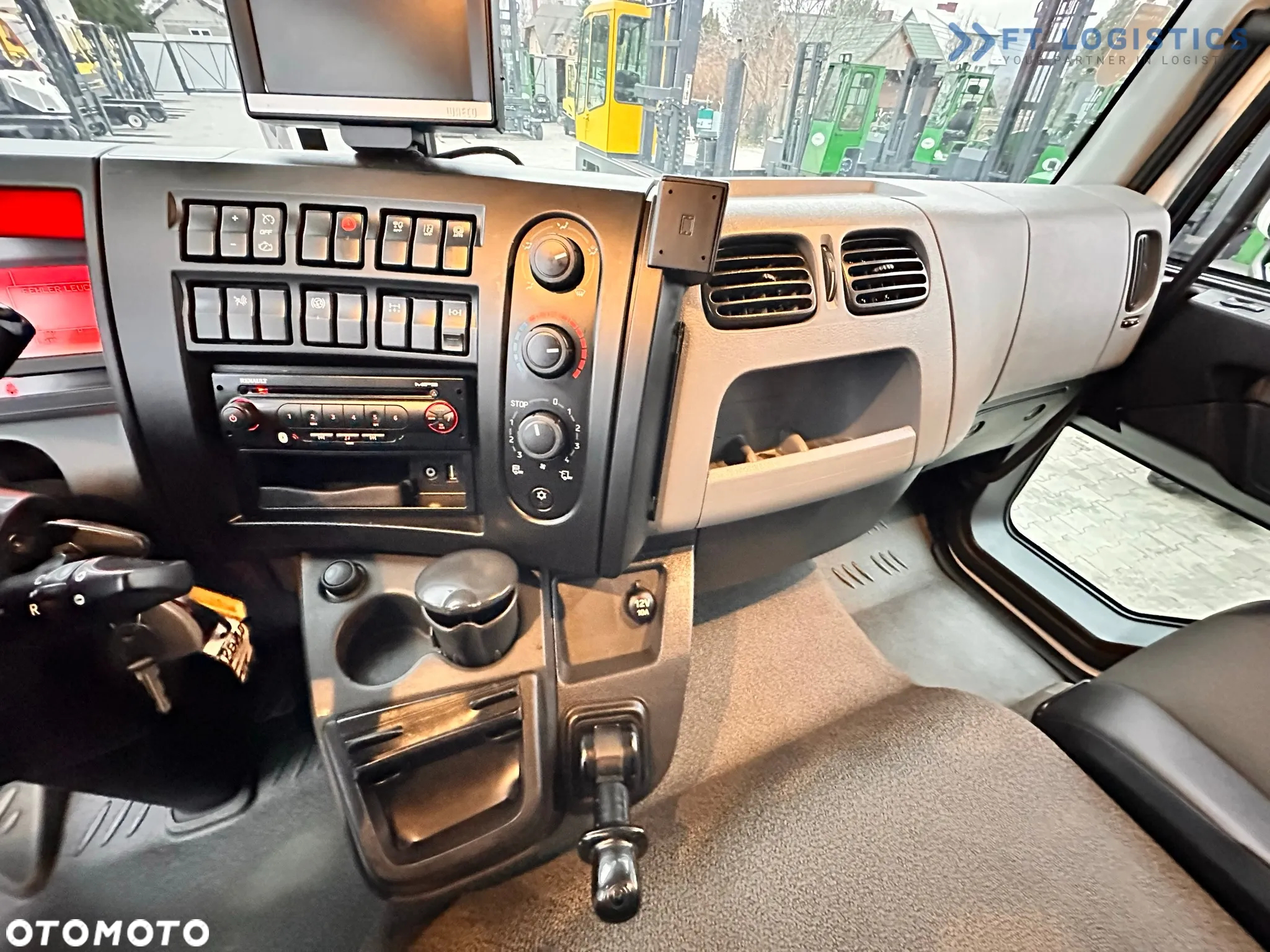 Renault D 250 / AUTOMAT /  ŁADOWNOŚC 5665KG / 4X2 / 18X PALETA / WINDA / BURTY / STAN IDEALNY! - 35