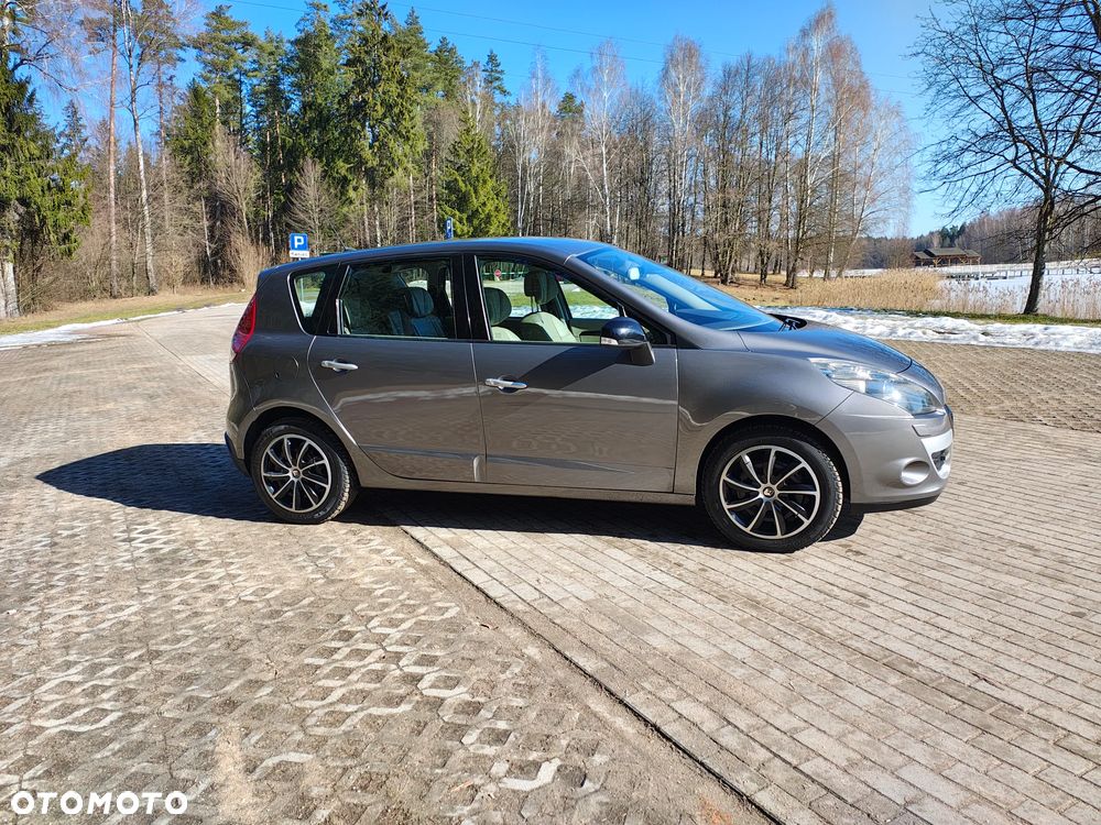 Renault Scenic 2.0 16V Privilege X-Tronic CVT - 4